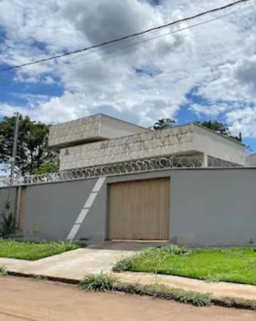Casal De Temporada * Trindade (Goias)